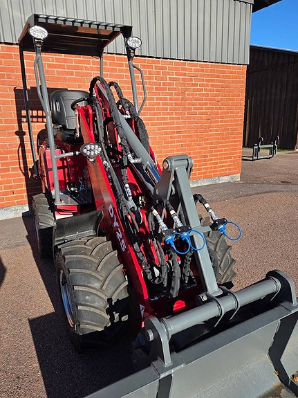 Taian DY25 med Kubota-motor. Ink redskap. Finns i lager! 6 of 7