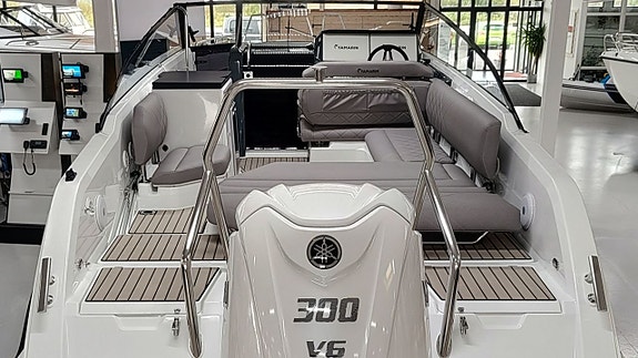 Yamarin 80 DC 2026 / Yamaha F350XSB2 (vit) | 2026 13 of 13