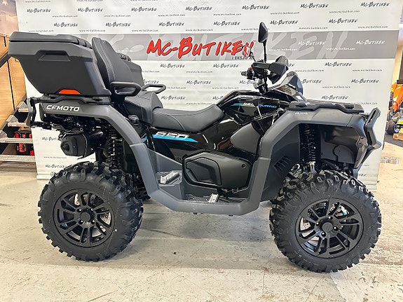 CFMOTO CFORCE 850 TOURING BLACK EDITION 2 of 12