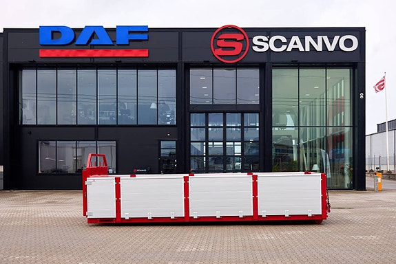 Lastväxlarflak med alulämmar grusförstärkt flak, Tridem 24 T