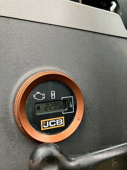 JCB 220X LC 13 of 13