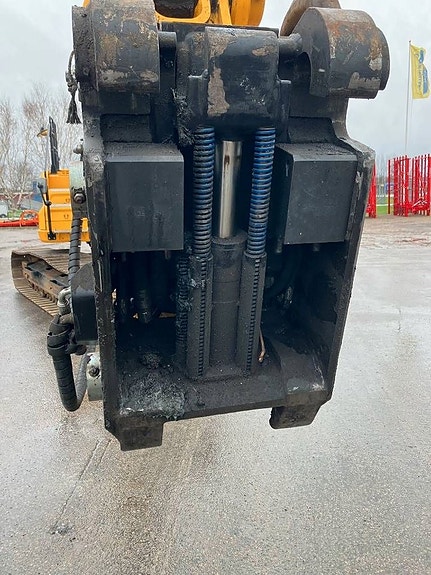 JCB 220X LC 9 of 13
