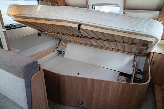Hobby 545 kmf De Luxe, Alde, AC 28 of 30