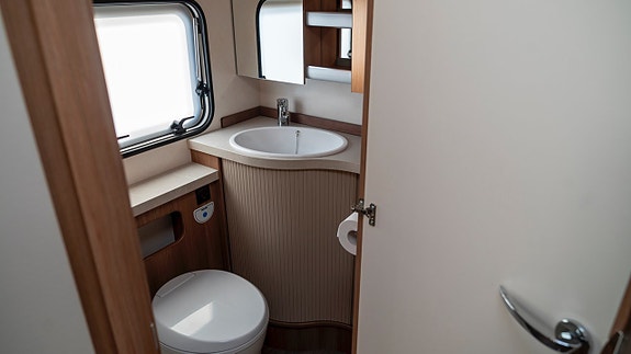 Hobby 545 kmf De Luxe, Alde, AC 29 of 30