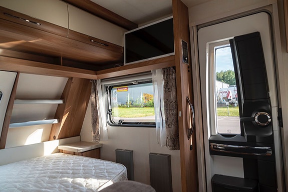 Hobby 545 kmf De Luxe, Alde, AC 21 of 30