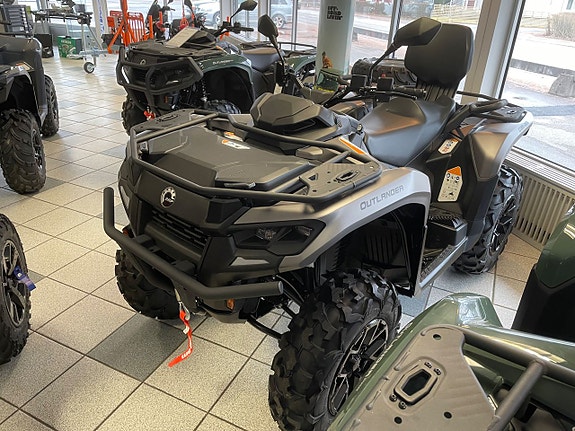 Can-Am XT T 700 MAX 2 of 4