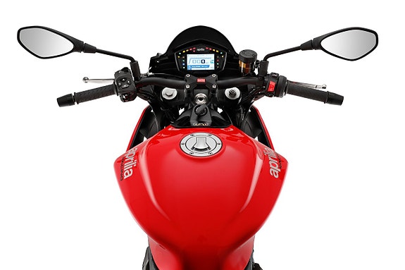 Aprilia Tuono 660 Torque Red, Kampanj 6 of 8