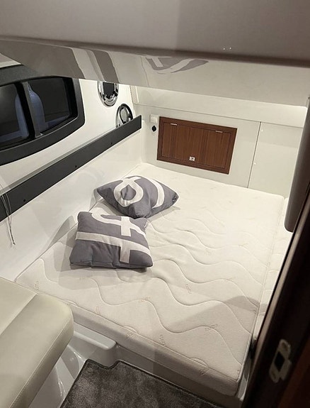 Grandezza 34 OC / Volvo Penta 380HK / 2020 4 of 5