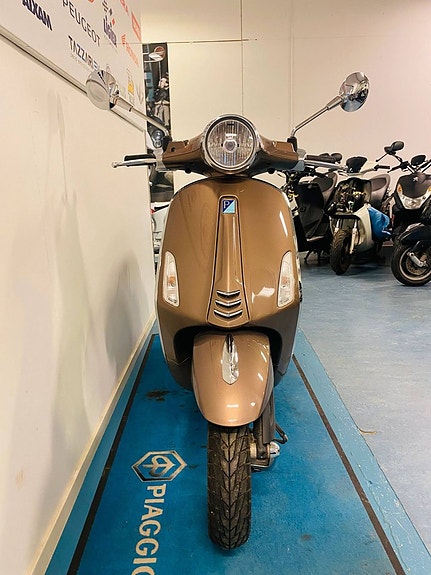 Vespa Primavera  50 4T 2 of 4