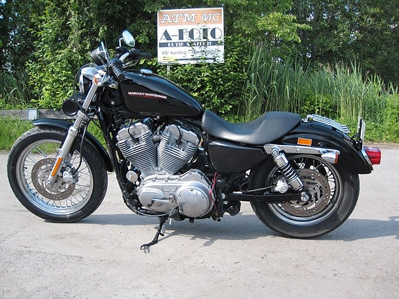 Harley-Davidson sportster 883
