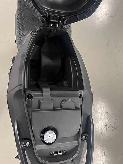 Kymco 2025 Kymco Super 8R 50i Mattsvart EURO5 4 of 6