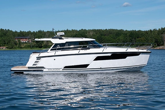 Aquador 300HT Volvo Penta D4 320