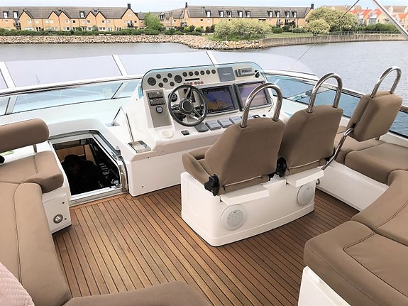 Fairline Squadron 78 3 of 12