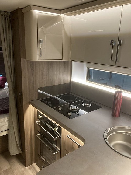 Kabe Imperial 600 CXL KS 12 of 16