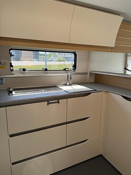 Adria ADORA 613 UL Långbäddar 7 of 13