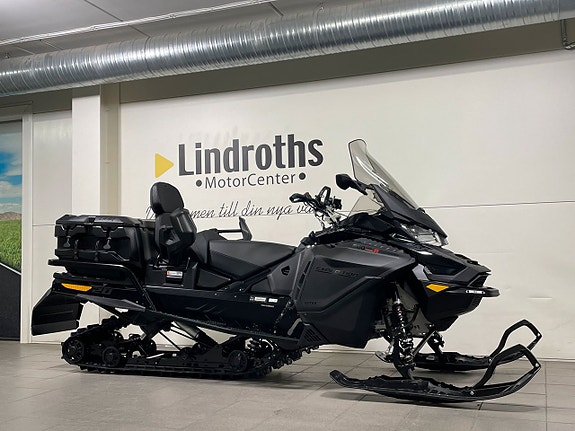 Ski-Doo Expedition SE 900 ACE Turbo R -25 Demo 25 mil 2 of 5