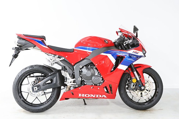 Honda CBR 600 RR 2 of 8