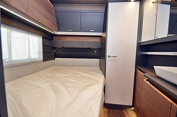 Knaus 500 FU AZUR, Dubbelbädd 13 of 27