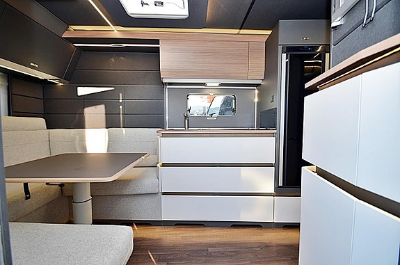 Knaus 500 FU AZUR, Dubbelbädd 2 of 27