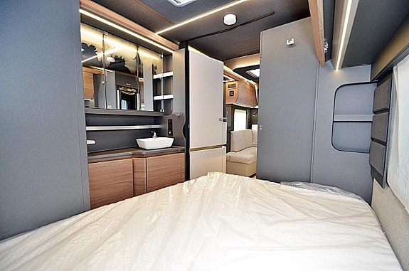 Knaus 500 FU AZUR, Dubbelbädd 17 of 27