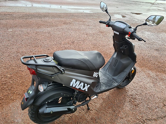 MOTO CR EU MOPED BIG MAX NU REA 17900 KR. 4 of 5