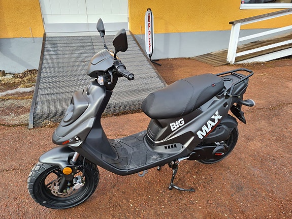 MOTO CR EU MOPED BIG MAX NU REA 17900 KR. 2 of 5