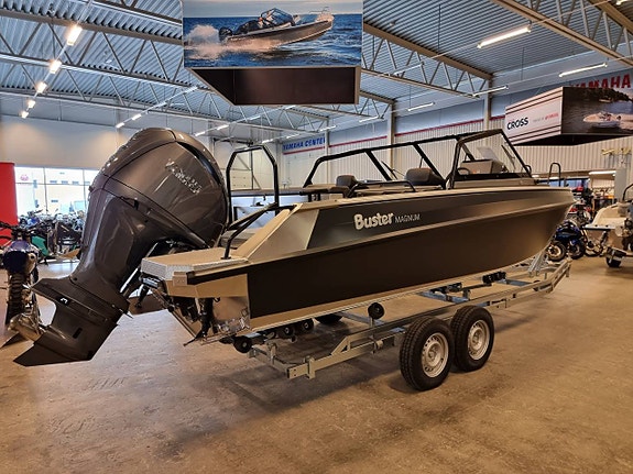 Buster Magnum 2025 Premium/Black Edition + Yamaha F250 XSB 2 of 10