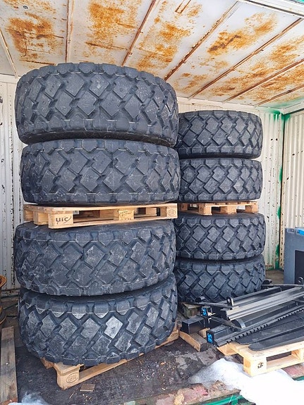 Nya kompletta sommarhjul 20.5R25 L70h och L90h