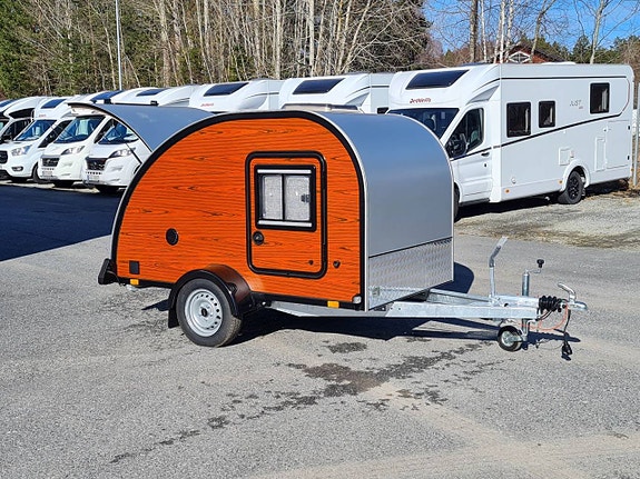 Kulba Woody, söt äventyrshusvagn, REA