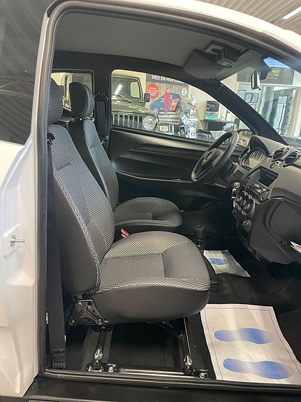 Aixam Minauto 2 års garanti / Bluetooth / Nr.1 på mopedbilar 8 of 9