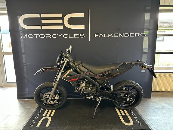 Rieju MRT SM Black Edition 4 of 8
