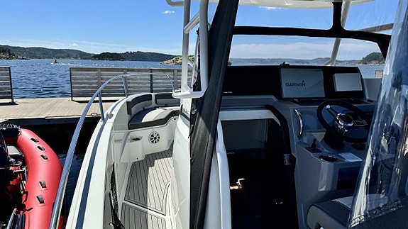 Jeanneau 9.0 CC med Yamaha 2 x F250 DETX -19 6 of 11