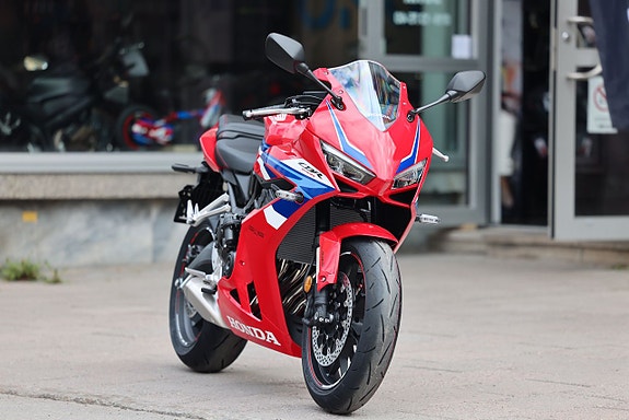 Honda CBR650R E-Clutch GP-Röd | RÄNTEFRITT 4 of 20