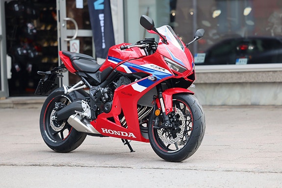 Honda CBR650R E-Clutch GP-Röd | RÄNTEFRITT 3 of 20
