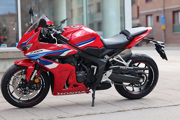 Honda CBR650R E-Clutch GP-Röd | RÄNTEFRITT 19 of 20