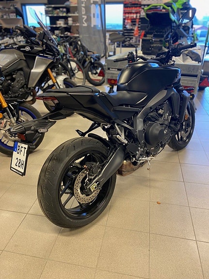 Yamaha MT-09 Y-AMT DEMO 2 of 4