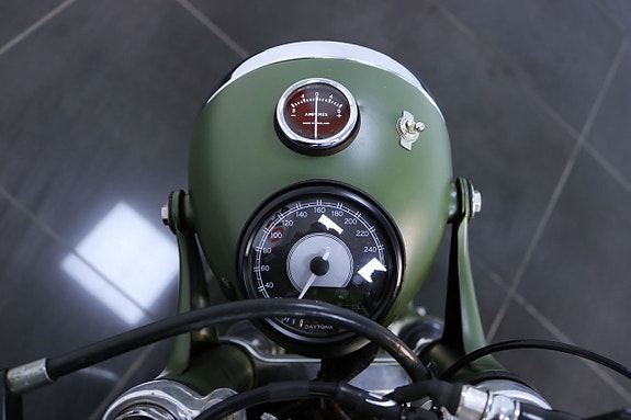 Harley-Davidson XL 1200c "Army Reaper" *Unik* NyServad 7 of 9