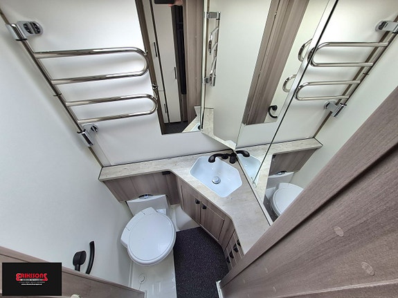 Kabe ESTATE 560 GLE KS" KAMPANJ MOVER +AC +SOLCELL VÄRDE 69000KR " 6 of 10