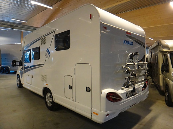 Knaus Live Wave 700 MX " Queensbed " taksäng " elpatron " 6 of 19