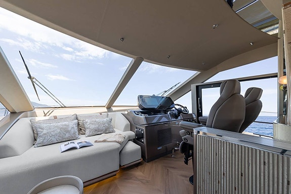 Galeon 620 Flybridge - Lyxyacht som sticker ut! 3 balkonger! 9 of 12