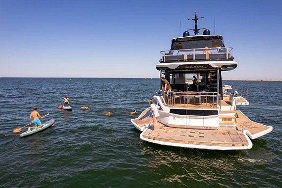 Galeon 620 Flybridge - Lyxyacht som sticker ut! 3 balkonger! 10 of 12