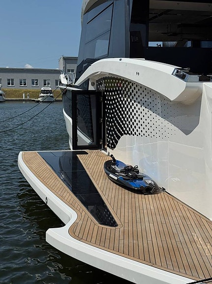 Galeon 620 Flybridge - Lyxyacht som sticker ut! 3 balkonger! 4 of 5