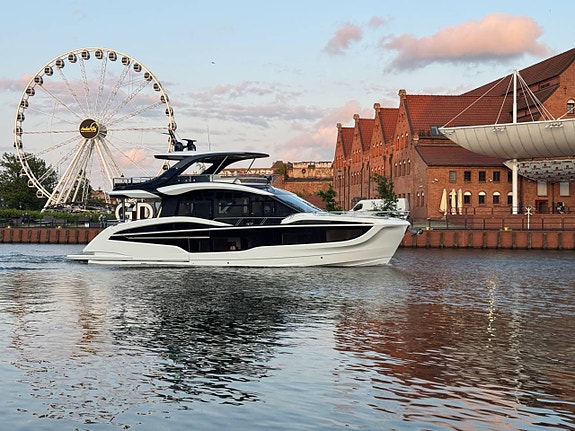 Galeon 620 Flybridge - Lyxyacht som sticker ut! 3 balkonger! 5 of 5