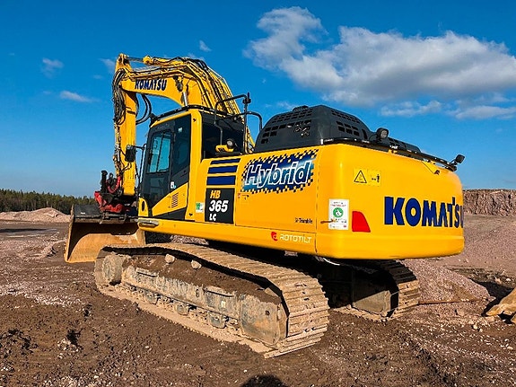 Komatsu HB 365LC-3E0 2 of 14