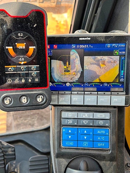 Komatsu HB 365LC-3E0 13 of 14