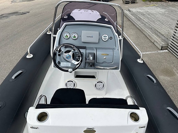 Grand 650 Golden Line, Evinrude 150 HO -15 7 of 7