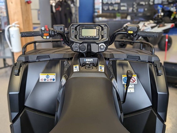 Polaris Sportsman 570 EPS Black Edition 3 of 3