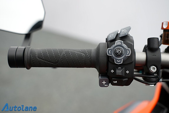 KTM 1290 Superduke GT *Tech Pack, Quickshift+, Farthållare 20 of 27