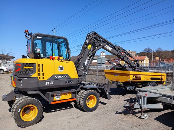 Volvo EW 60E 3 of 3