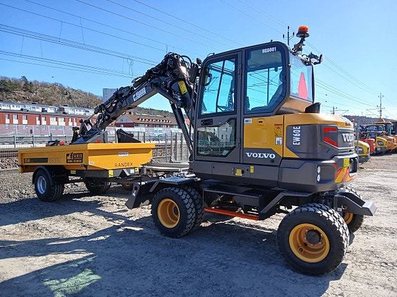 Volvo EW 60E 2 of 3
